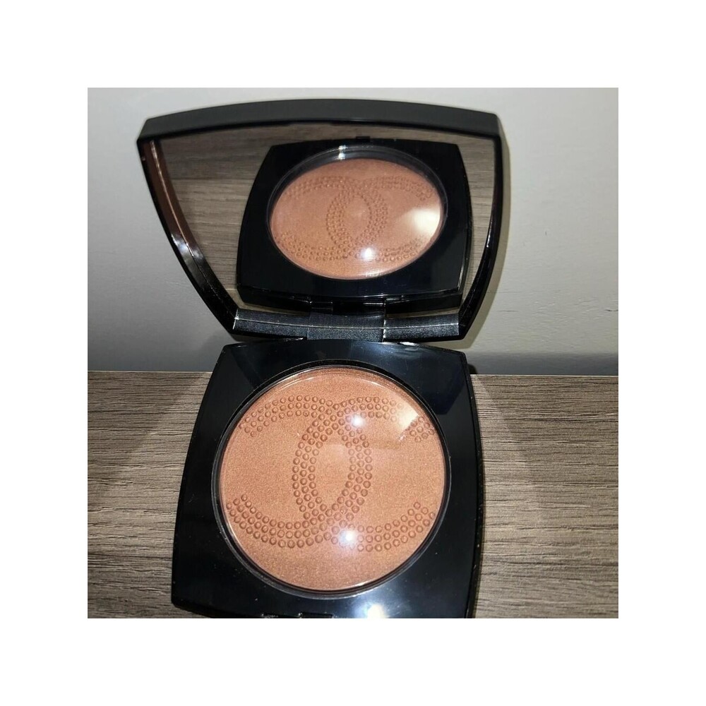 CHANEL Les Symboles De Chanel Oversize Illuminating Face Powder Warm Gold NIB
